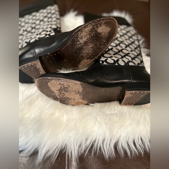 COACH Boots (Ladies) - Picture 6 of 8